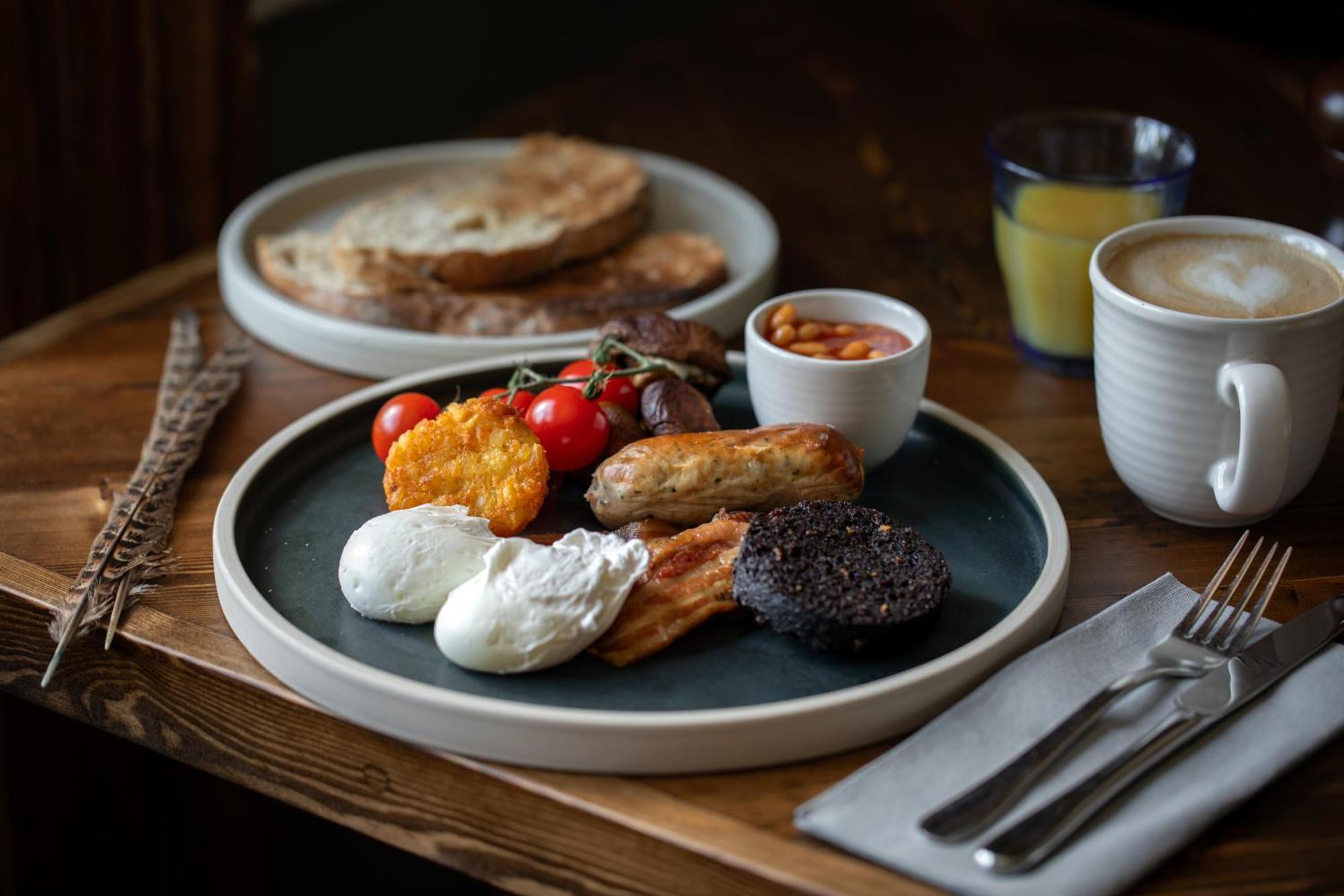The Lamb Inn Hindon Екстериор снимка
