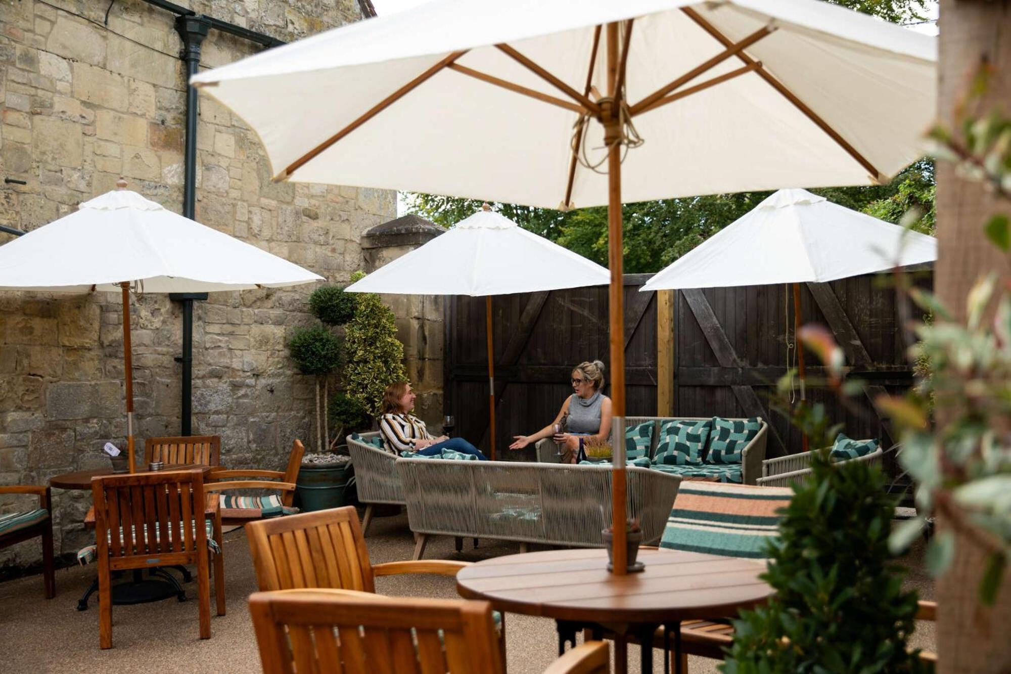 The Lamb Inn Hindon Екстериор снимка