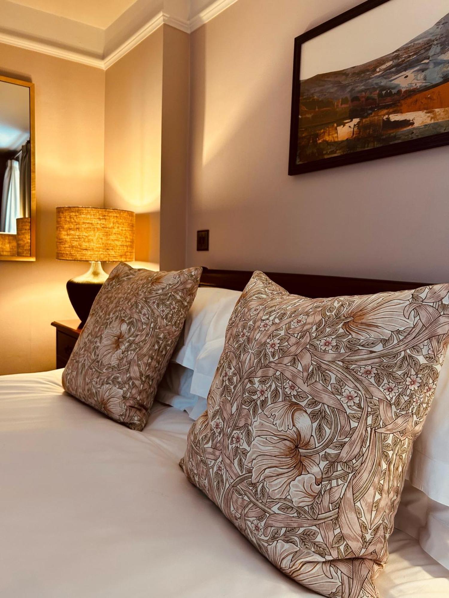 The Lamb Inn Hindon Екстериор снимка